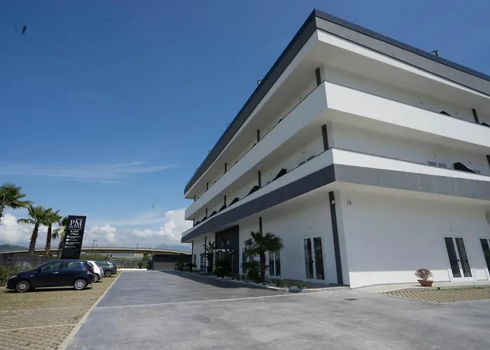 Resort: Pm Hotel